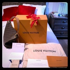 2018 Louis Vuitton Graceful PM
